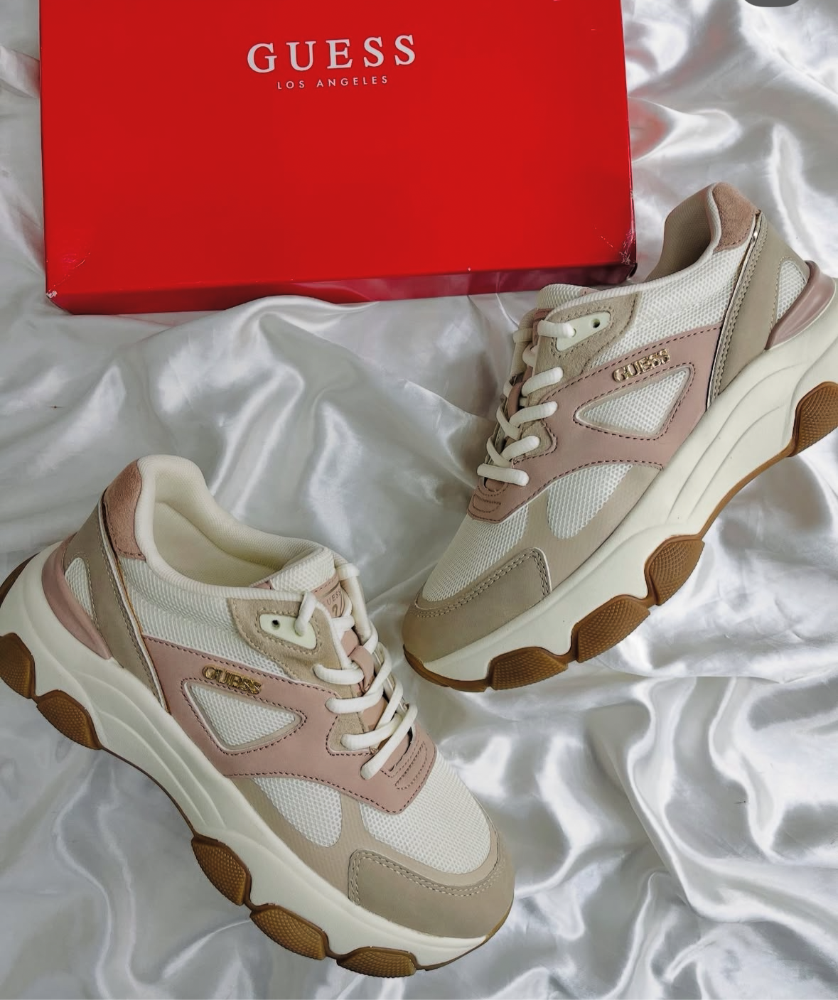 Zapatilla Guess ❤️