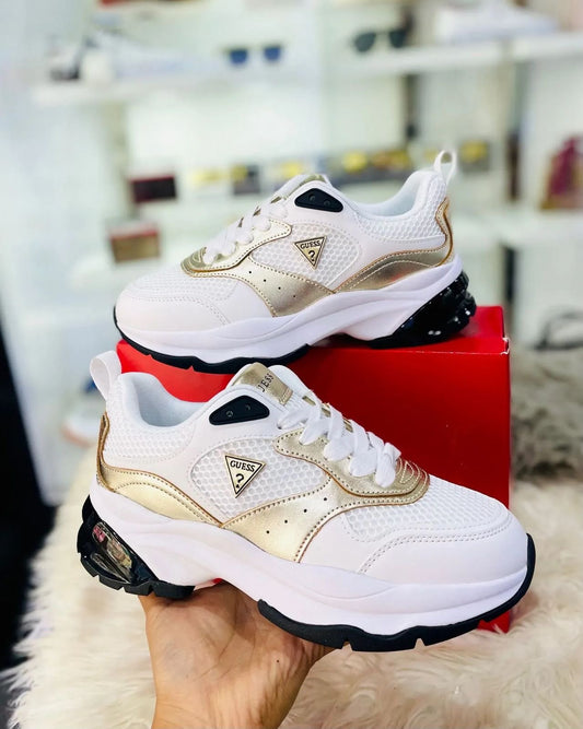 Zapatilla Guess ✨❤️☺️