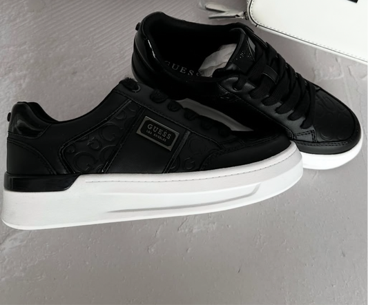 Zapatilla Guess negro 😍