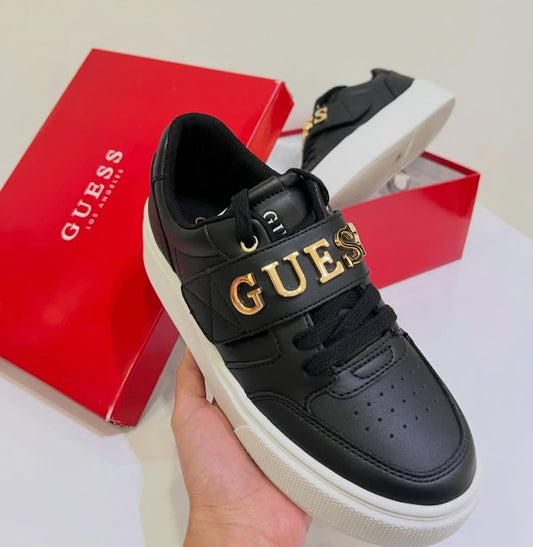 Zapatilla Guess 💖🤍