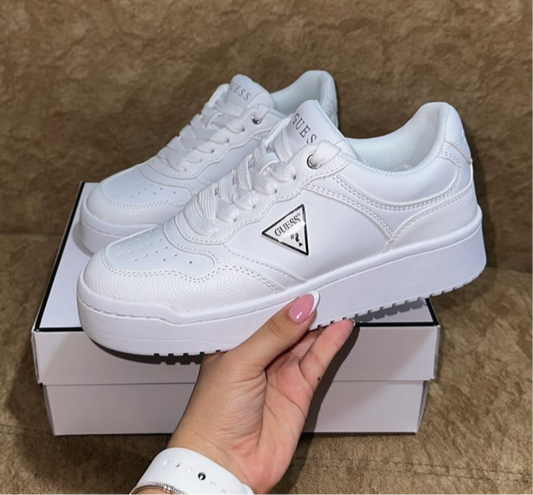 Zapatilla Guess Blanca😘