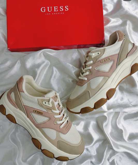 Zapatilla Guess ❤️
