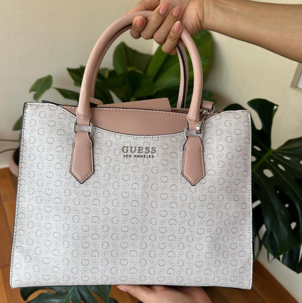 Cartera Guess