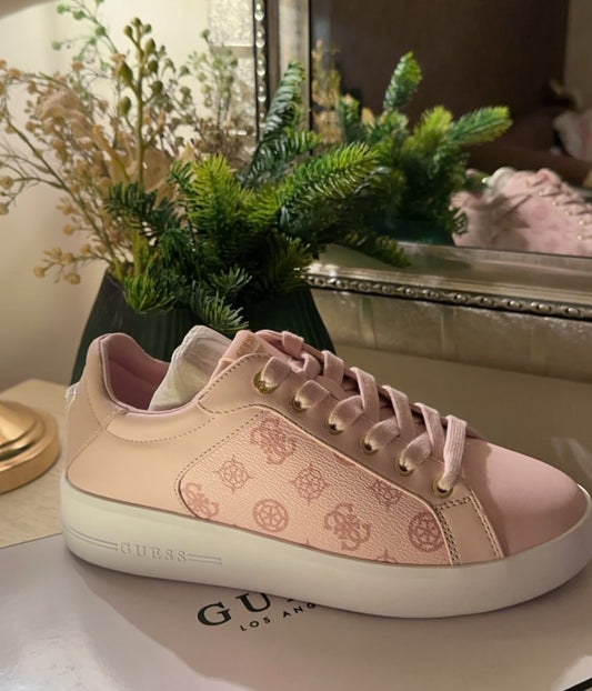 Zapatilla Guess ☺️🤍